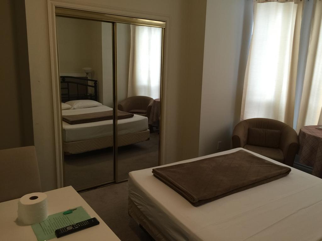 Adas Guesthouse Toronto Bilik gambar