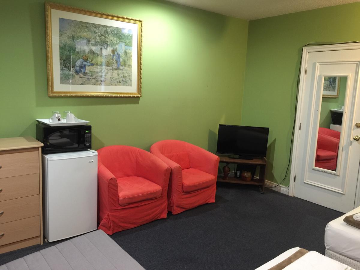 Adas Guesthouse Toronto Bilik gambar