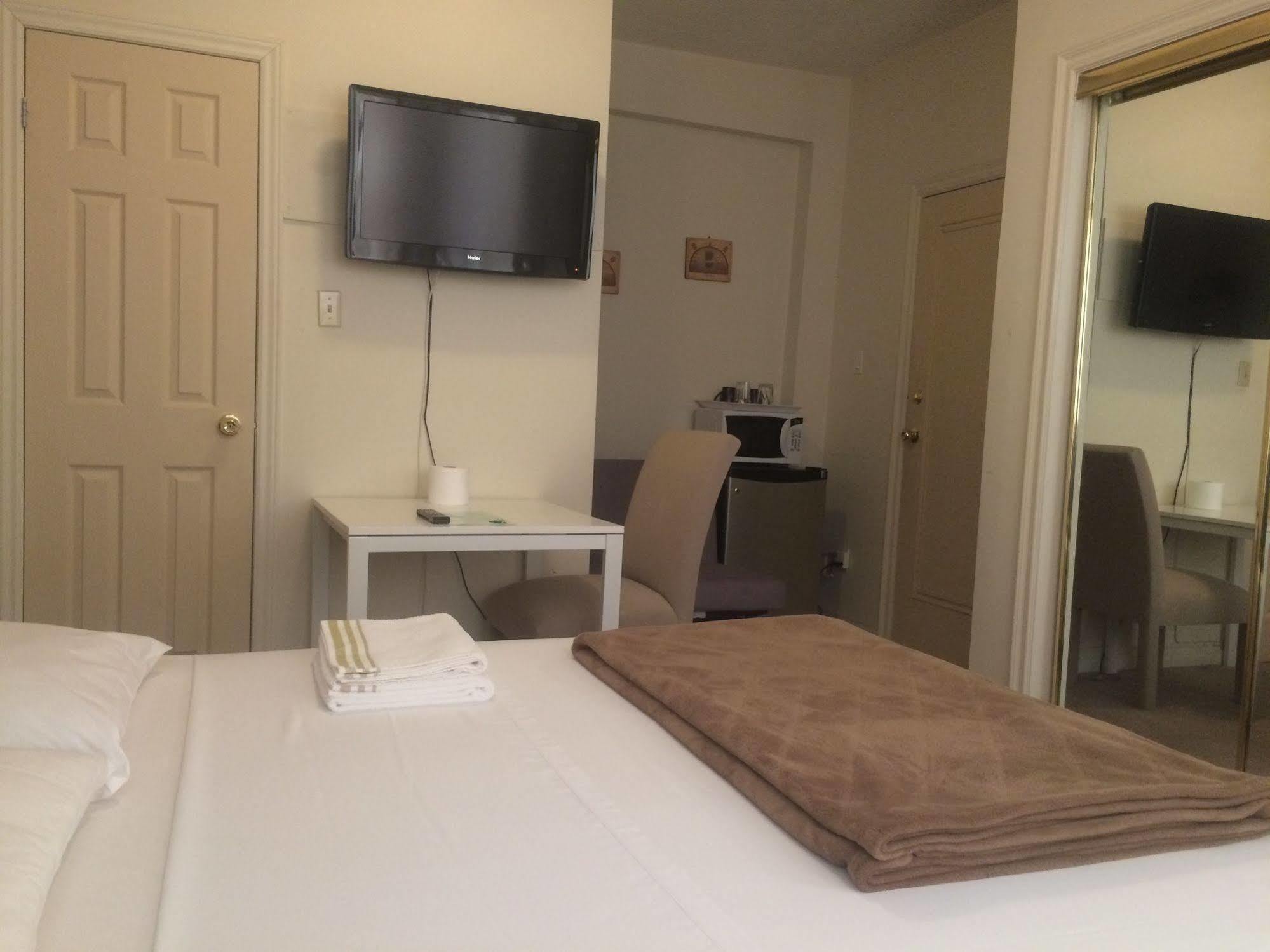 Adas Guesthouse Toronto Luaran gambar